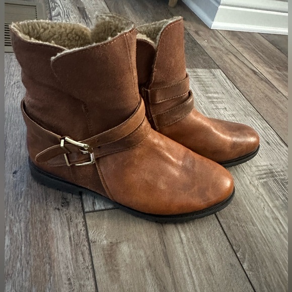 Women’s Boots - Size 11 - Picture 5 of 5